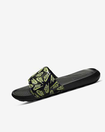 Black / Green Men's Nike Victori One Slides | UK5339