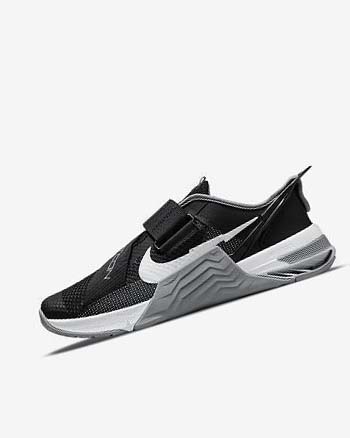 Black / Grey / White / Platinum Men's Nike Metcon 7 FlyEase Training Shoes | UK2560