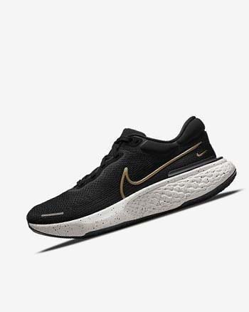 Black / Metal Gold Men's Nike ZoomX Invincible Run Flyknit Running Shoes | UK2385