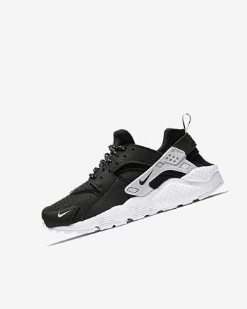 Black / White / Black Girls' Nike Huarache SE Shoes | UK5417