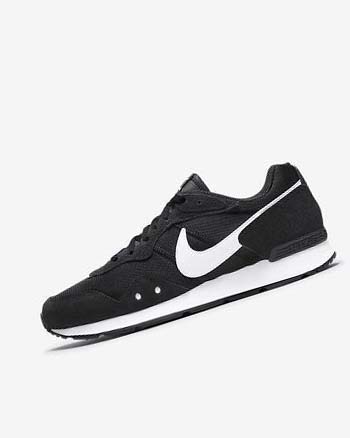 Black / White Men's Nike Venture Runner Sneakers | UK2294