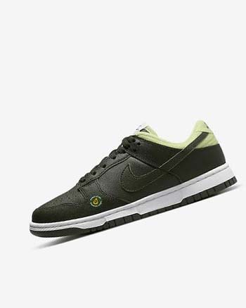 Black Women's Nike Dunk Low LX Sneakers | UK2845