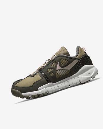 Brown / Black / Pink Men's Nike Free Terra Vista Sneakers | UK4784