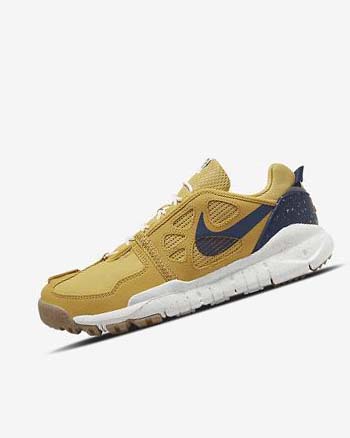 Gold / Navy Men's Nike Free Terra Vista Sneakers | UK5370