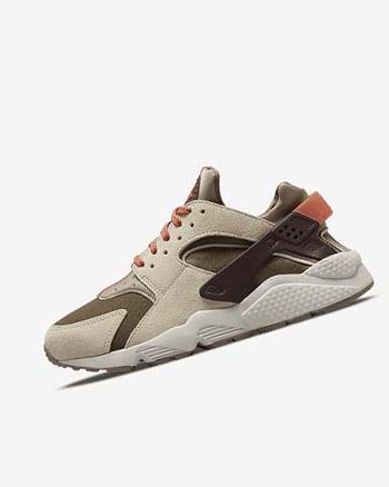 Khaki / Burgundy Women's Nike Air Huarache SP Sneakers | UK5437