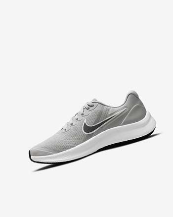 Light Grey / Grey / Black Boys' Nike Star Runner 3 Running Shoes | UK1148