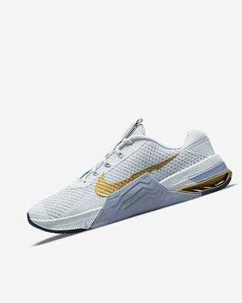 Platinum / Metal Gold Women's Nike Metcon 7 Training Shoes | UK3017