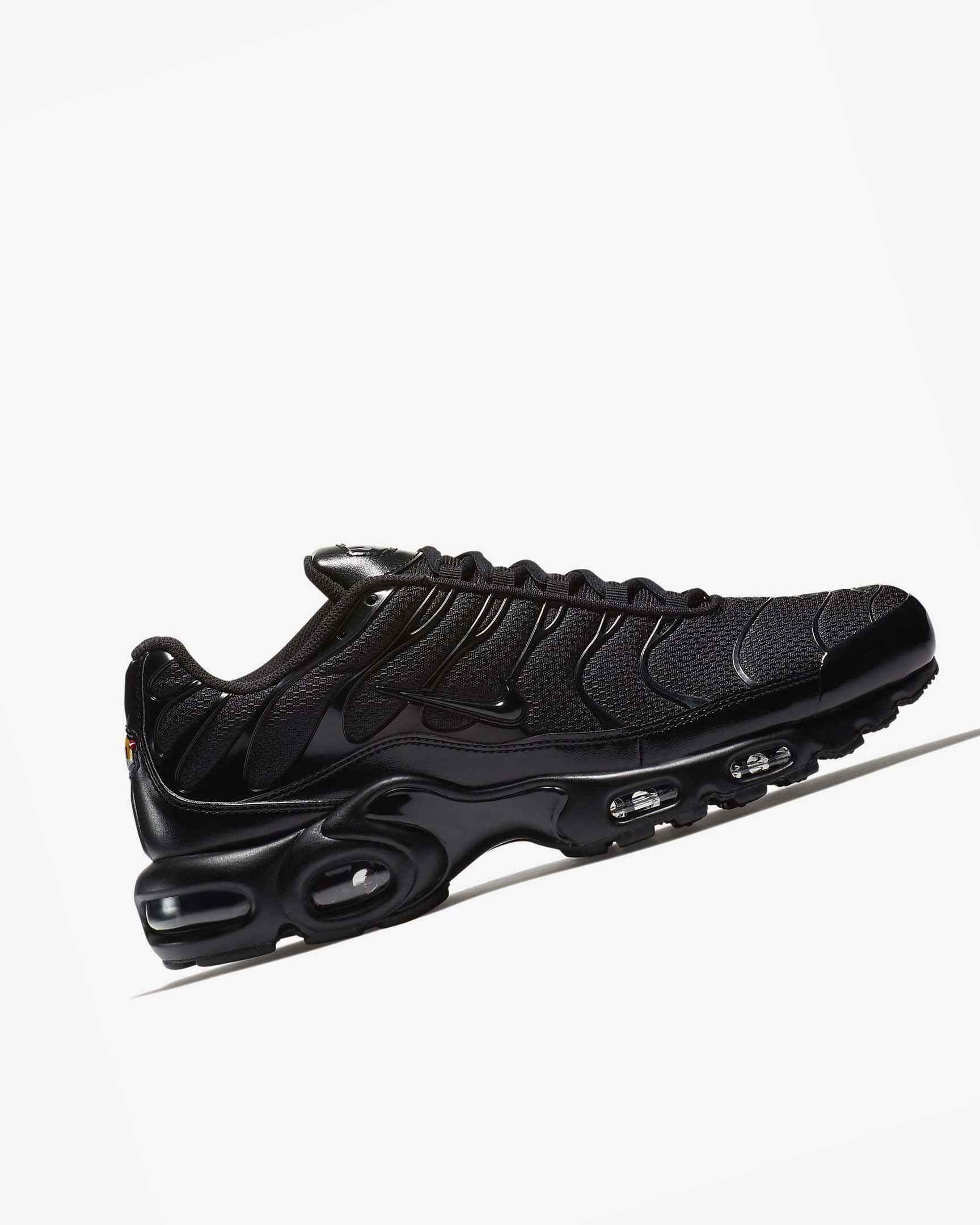 Black / Black / Black Men's Nike Air Max Plus Sneakers | UK2821