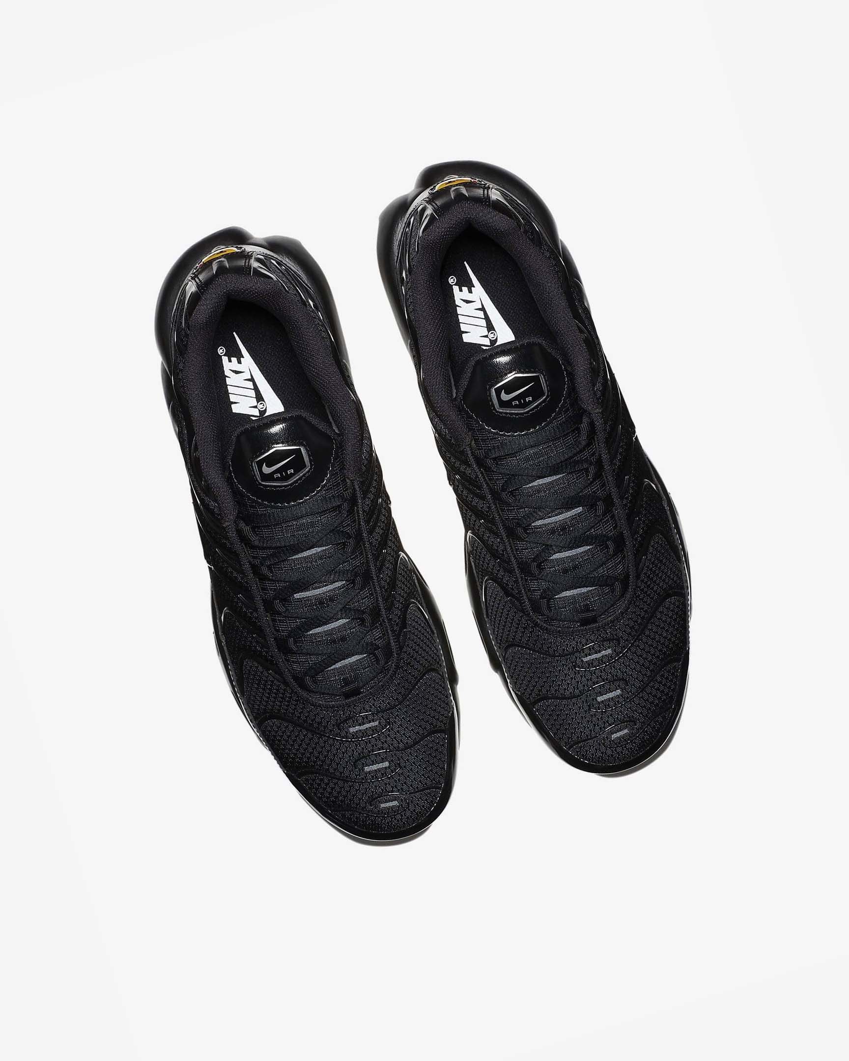 Black / Black / Black Men's Nike Air Max Plus Sneakers | UK2821