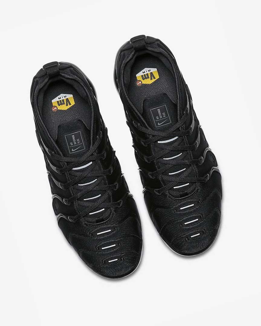 Black / Black / Dark Grey Men's Nike Air VaporMax Plus Sneakers | UK3246