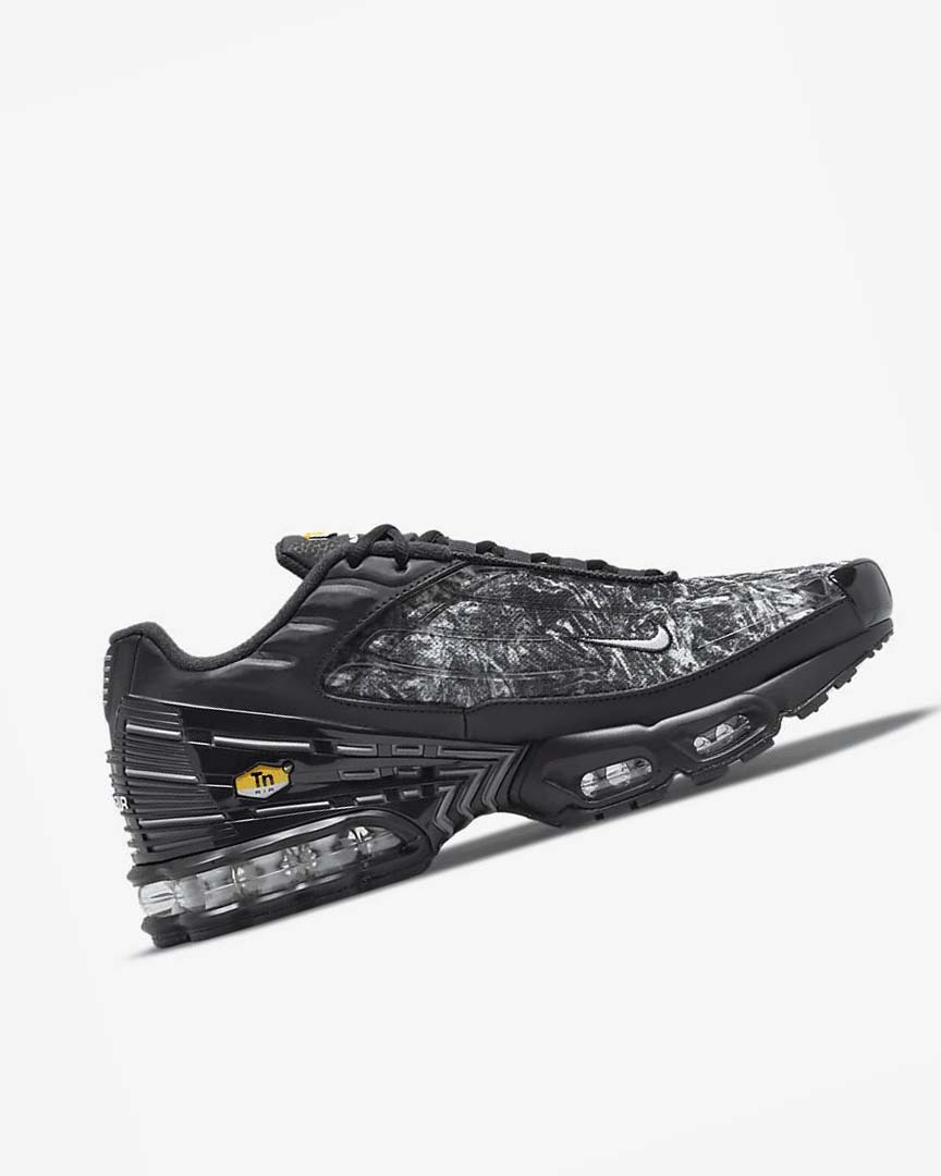 Black / Black / Dark Grey / White Men's Nike Air Max Plus 3 Sneakers | UK3018