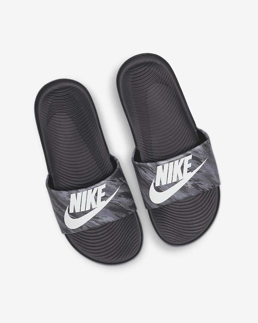 Black / Black / Platinum Boys' Nike Kawa SE Slides | UK5148