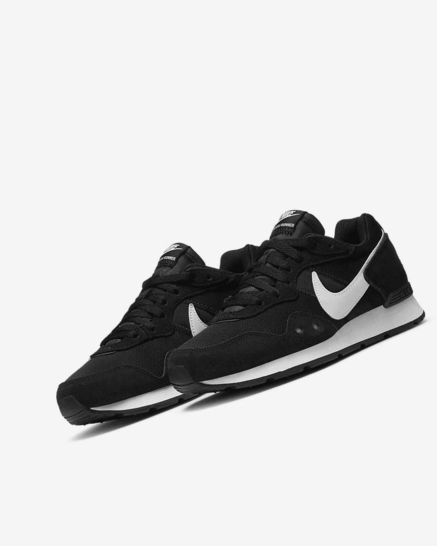 Black / Black / White Women's Nike Venture Runner Sneakers | UK4995