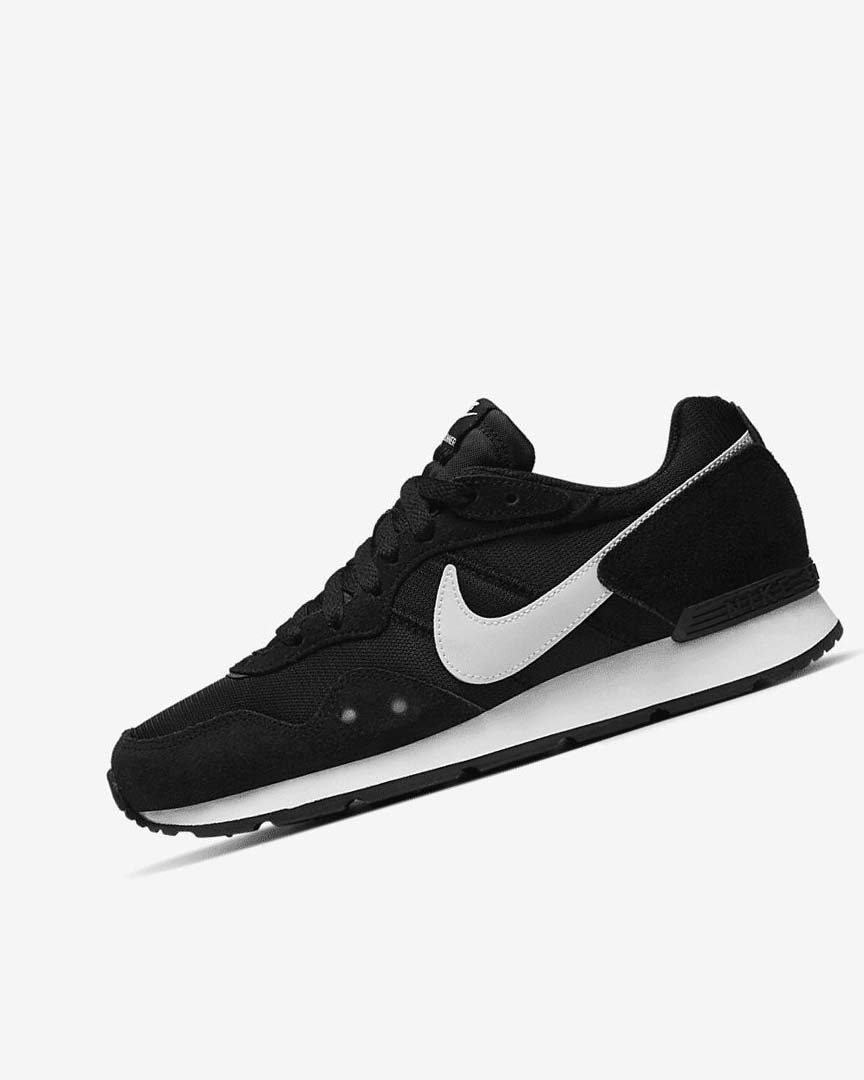 Black / Black / White Women\'s Nike Venture Runner Sneakers | UK4995