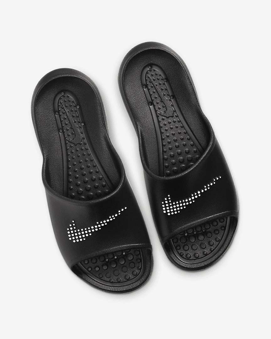 Black / Black / White Women's Nike Victori One Slides | UK5467