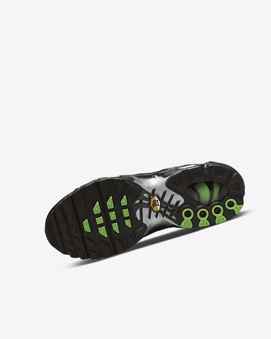 Black / Green / Metal Silver / Black Boys' Nike Air Max Plus Sneakers | UK5181