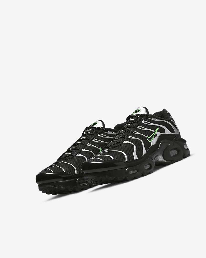 Black / Green / Metal Silver / Black Boys' Nike Air Max Plus Sneakers | UK5181