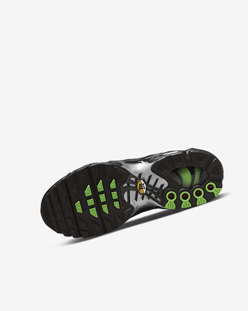 Black / Green / Metal Silver / Black Girls' Nike Air Max Plus Sneakers | UK2432