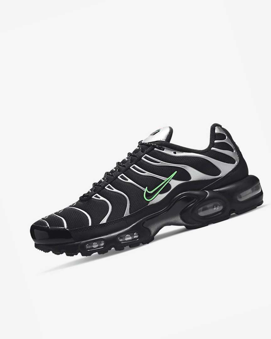 Black / Green / Metal Silver / Black Men\'s Nike Air Max Plus Sneakers | UK2619