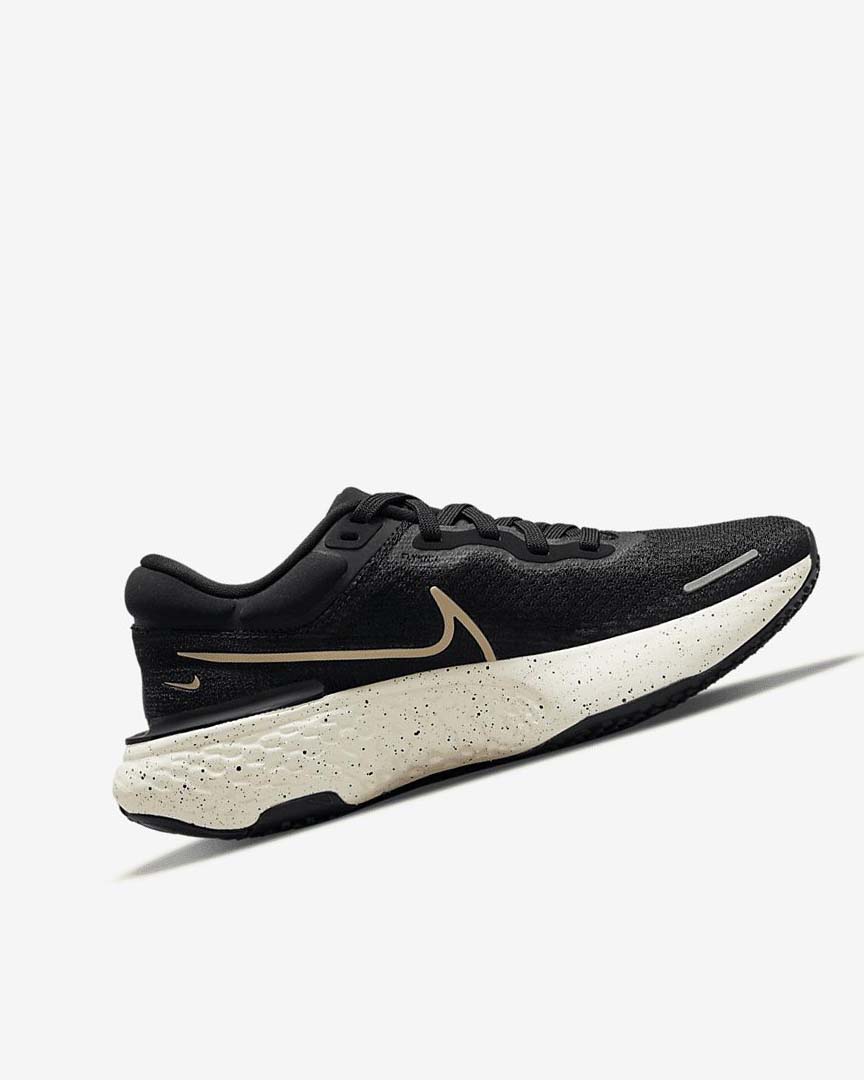 Black / Metal Gold Women's Nike ZoomX Invincible Run Flyknit Running Shoes | UK5438