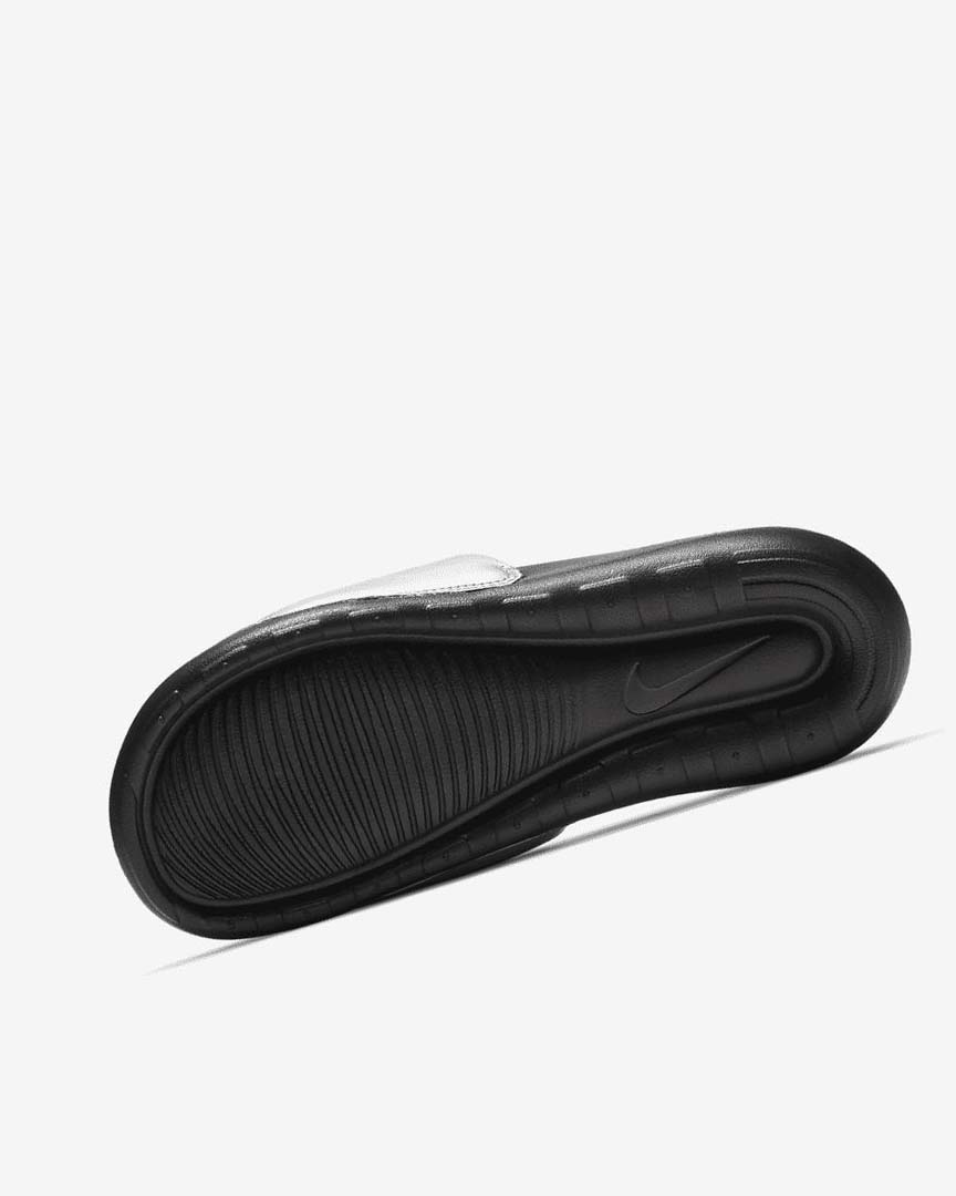 Black / Metal Silver / Black Women's Nike Victori One Slides | UK5374