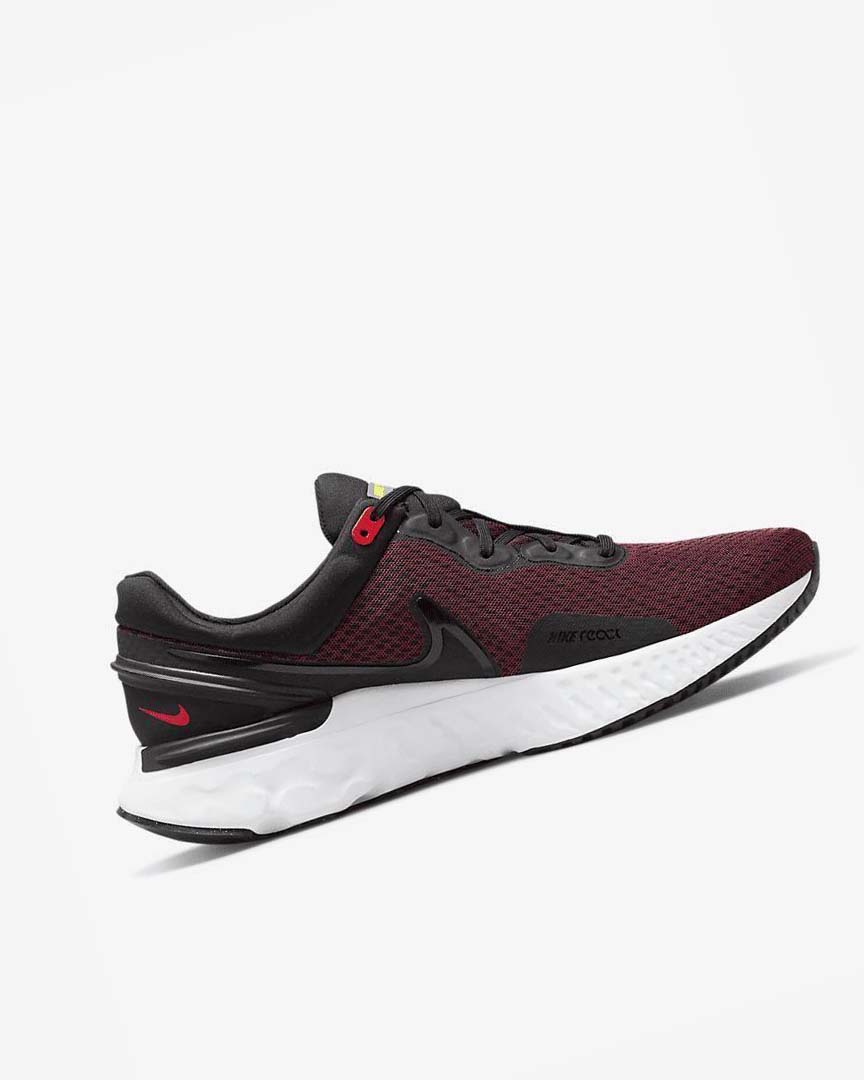 Black / Red / White Men's Nike React Miler 3 Running Shoes | UK2482