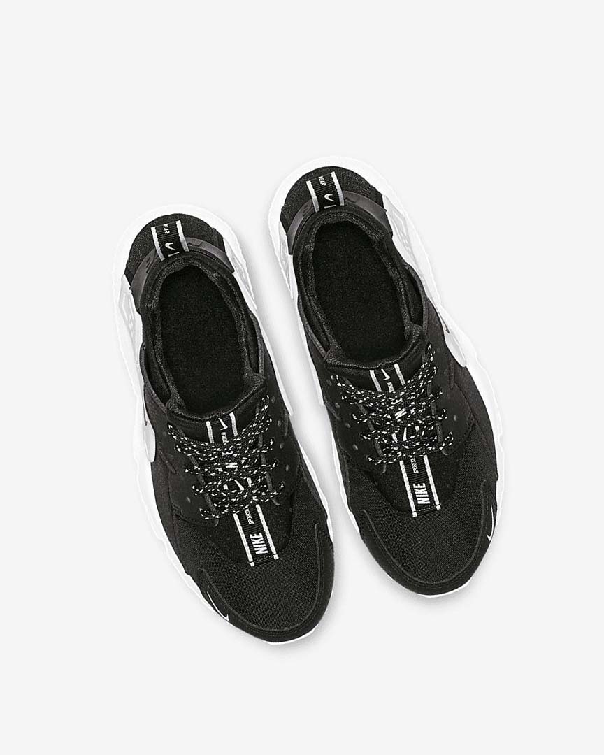 Black / White / Black Girls' Nike Huarache SE Shoes | UK5417