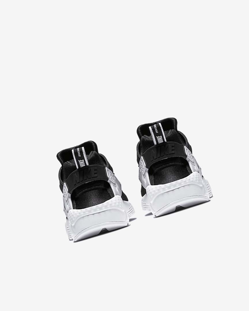 Black / White / Black Girls' Nike Huarache SE Shoes | UK5417