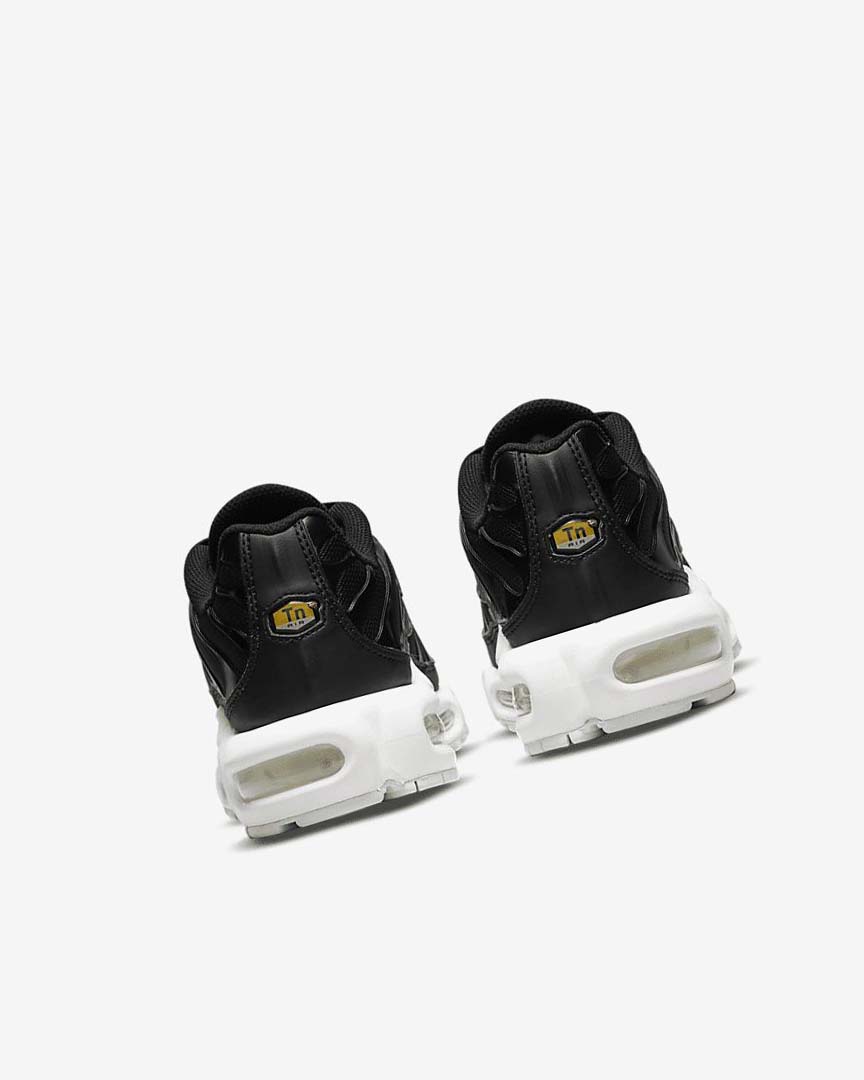 Black / White / Black Women's Nike Air Max Plus Sneakers | UK3109