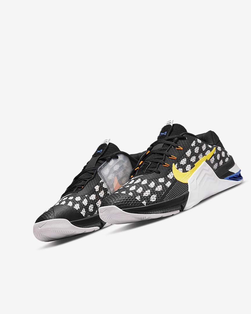 Black / White / Blue / Yellow Women's Nike Metcon 7 Training Shoes | UK2519