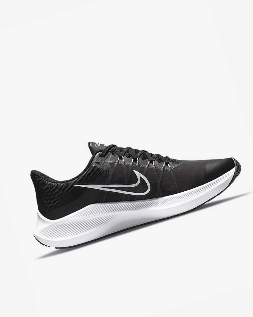 Black / White Men's Nike Winflo 8 Running Shoes | UK5322