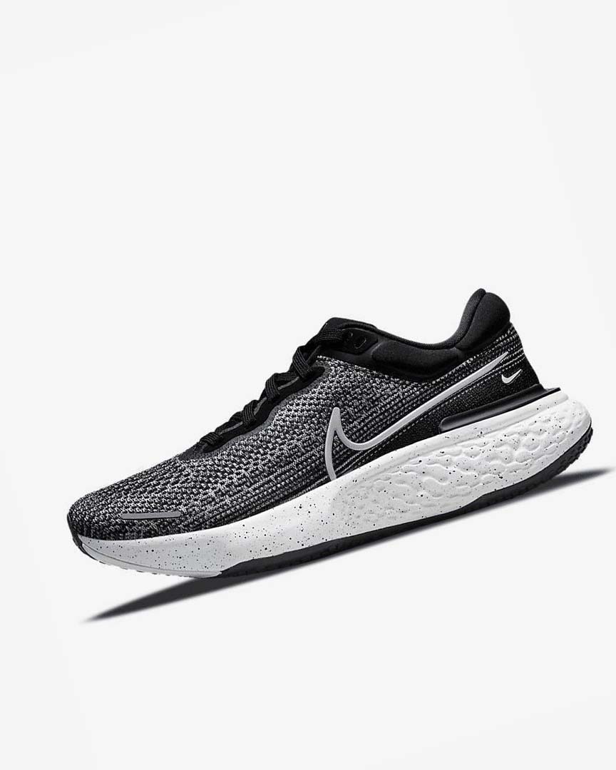 Black / White Men\'s Nike ZoomX Invincible Run Flyknit Running Shoes | UK2400