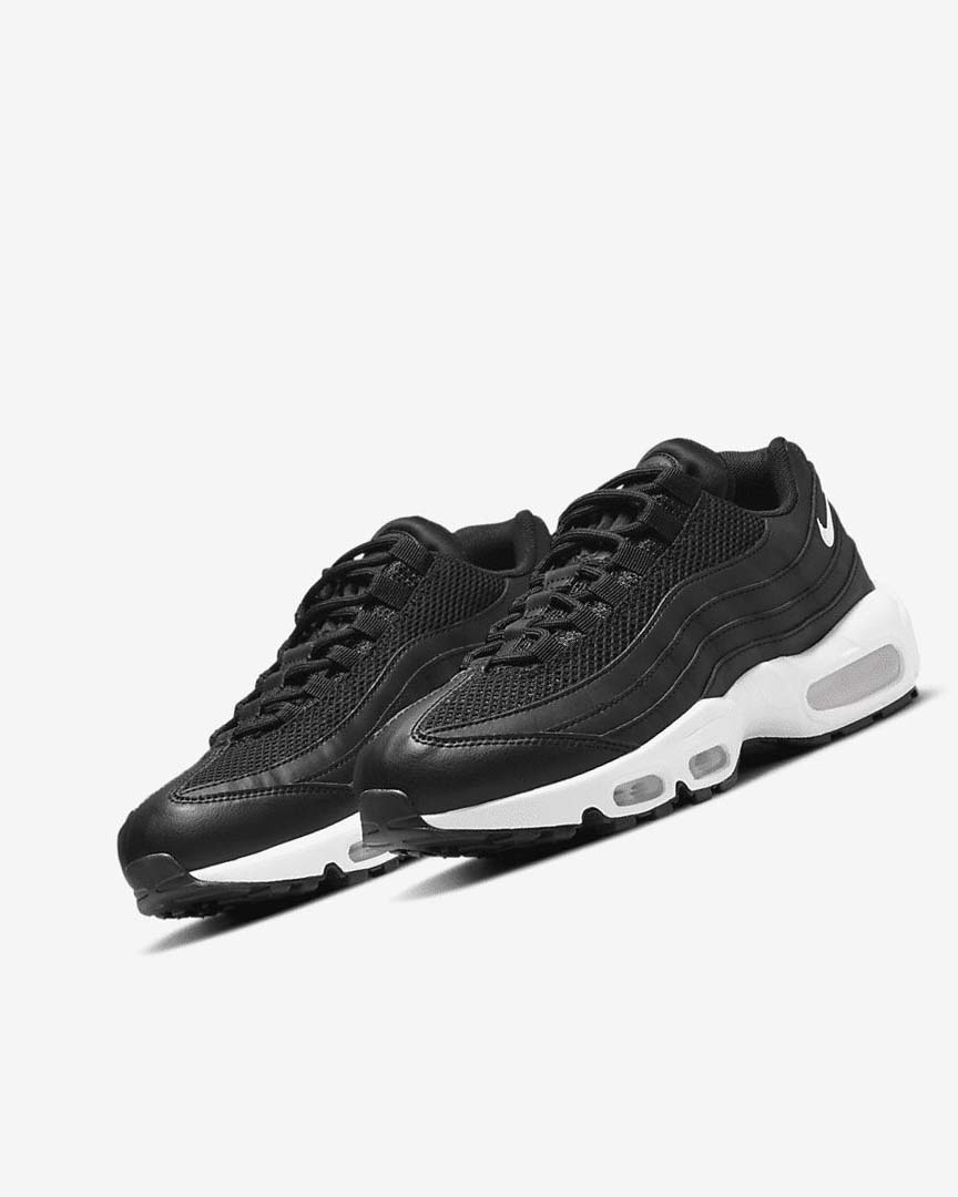 Black / White Women's Nike Air Max 95 Casual Shoes | UK2231