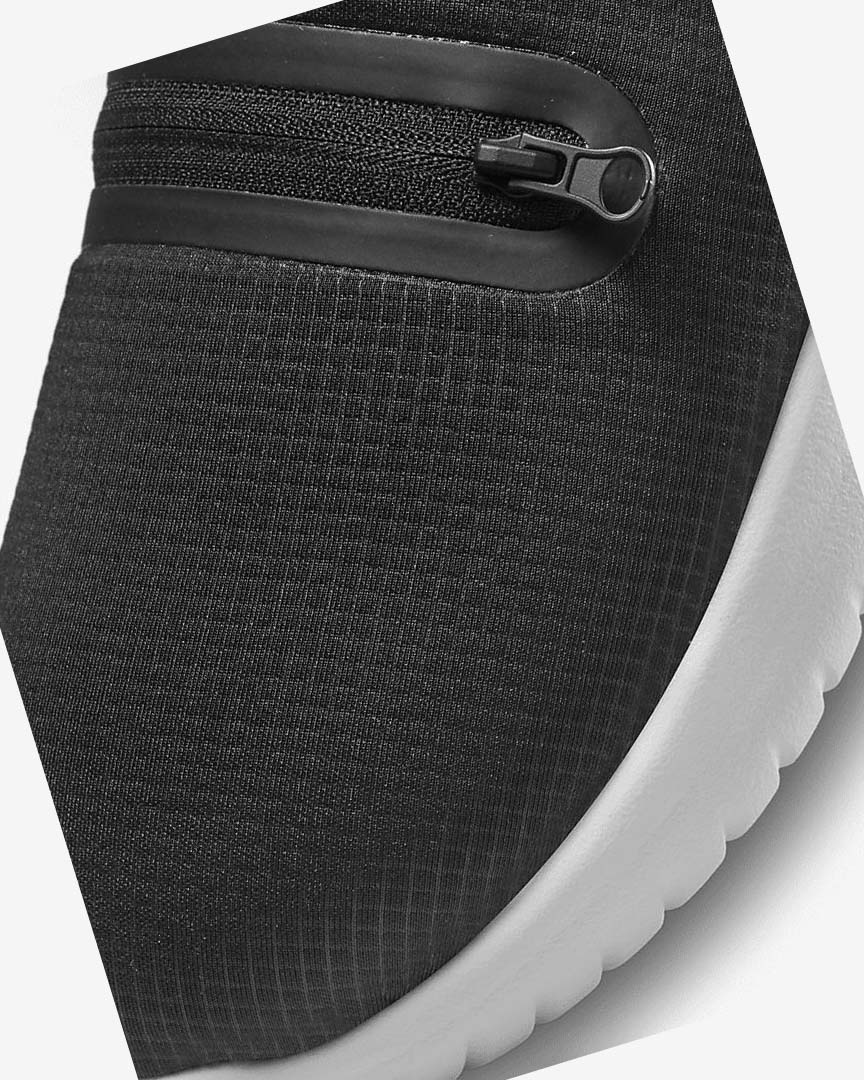 Black / White Women's Nike Burrow Slippers | UK4606