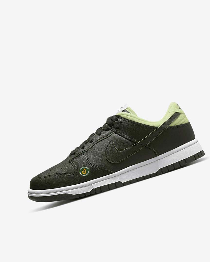 Black Women\'s Nike Dunk Low LX Sneakers | UK2845