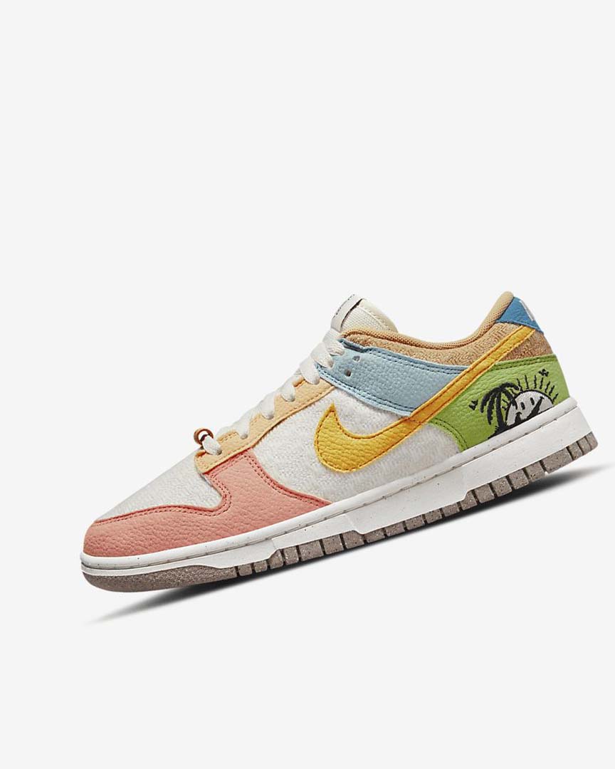 Blue / Gold Women\'s Nike Dunk Low SE Sneakers | UK2742