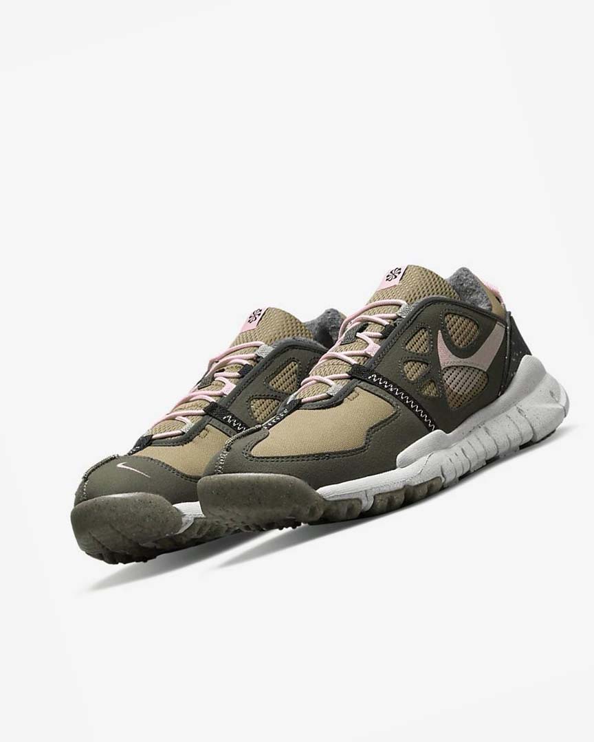 Brown / Black / Pink Men's Nike Free Terra Vista Sneakers | UK4784