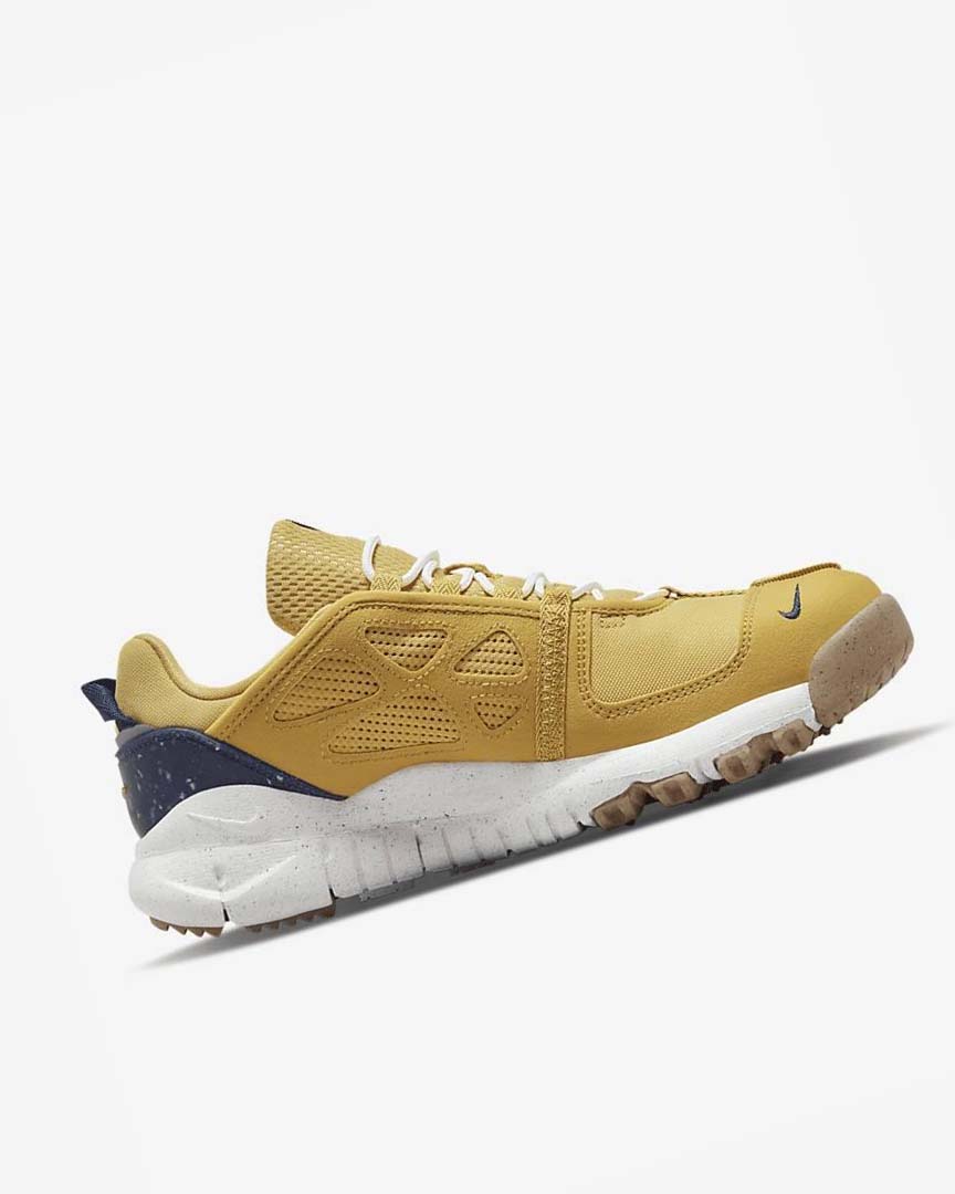 Gold / Navy Men's Nike Free Terra Vista Sneakers | UK5370