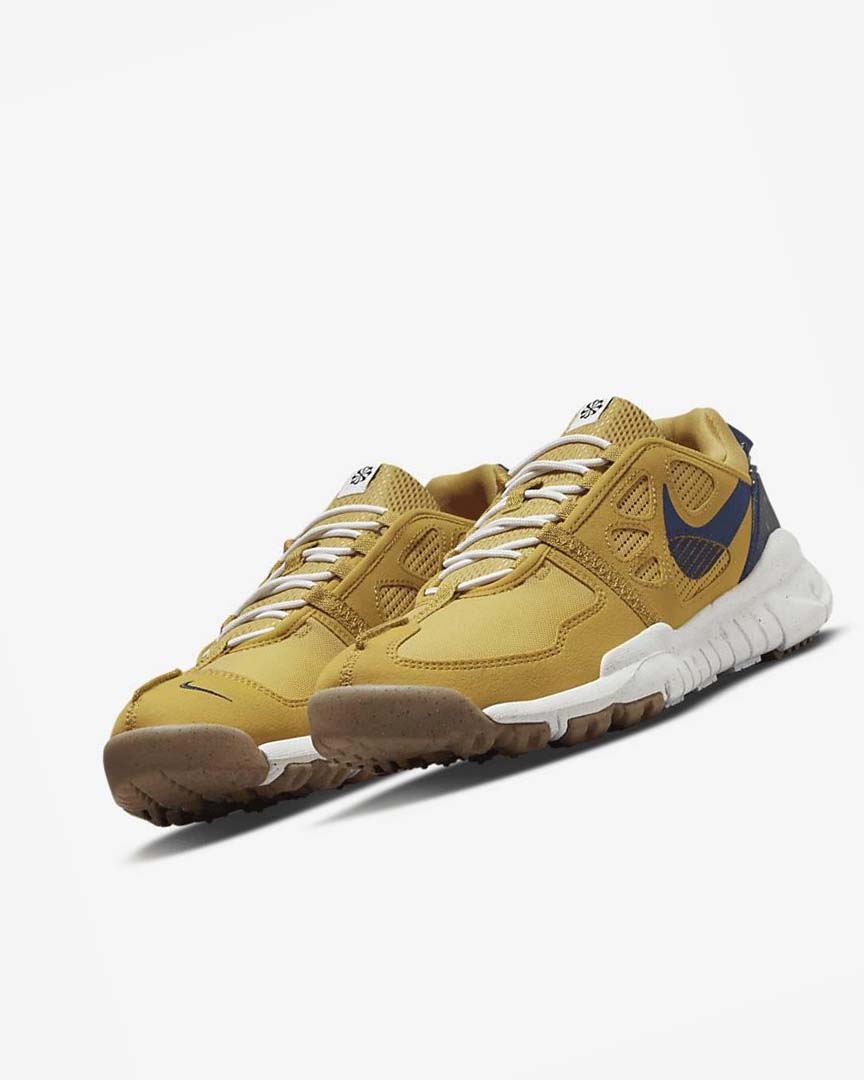 Gold / Navy Men's Nike Free Terra Vista Sneakers | UK5370