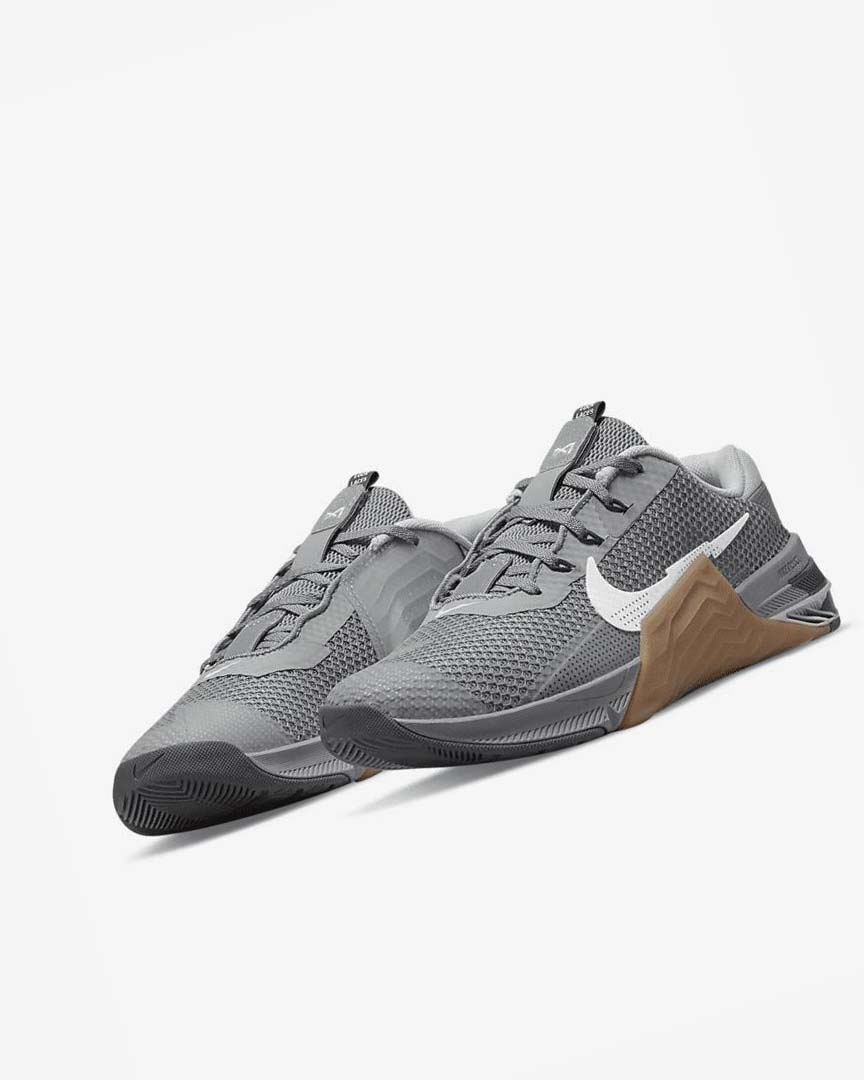 Grey / Brown / Dark Grey / White Men's Nike Metcon 7 Training Shoes | UK2733