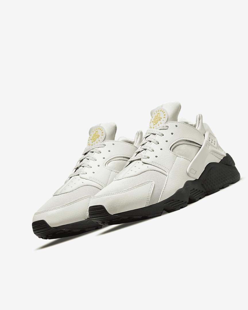 Light Beige / Black / Silver / Gold Men's Nike Air Huarache Sneakers | UK5564