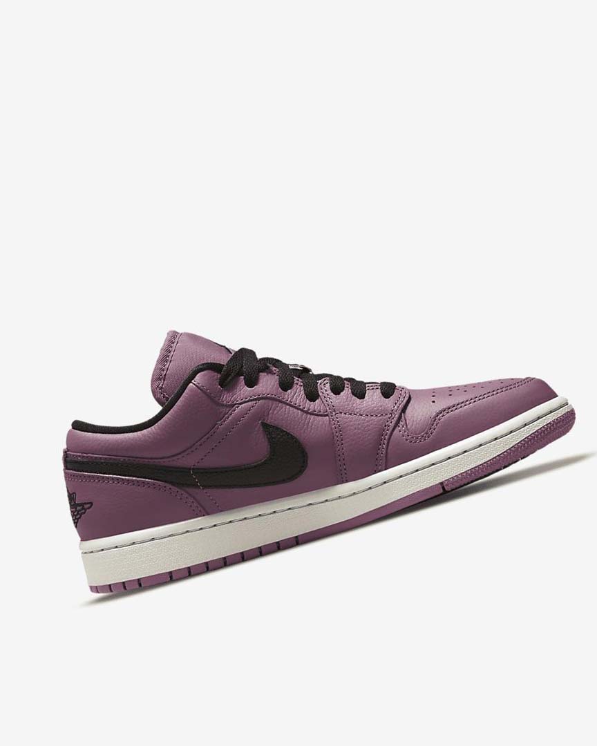 Light Beige / Black Women's Nike Air Jordan 1 Low SE Sneakers | UK4607