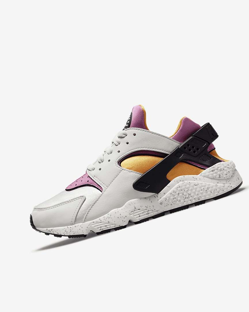 Light Beige / Gold / Black / Pink Men\'s Nike Air Huarache Sneakers | UK4934