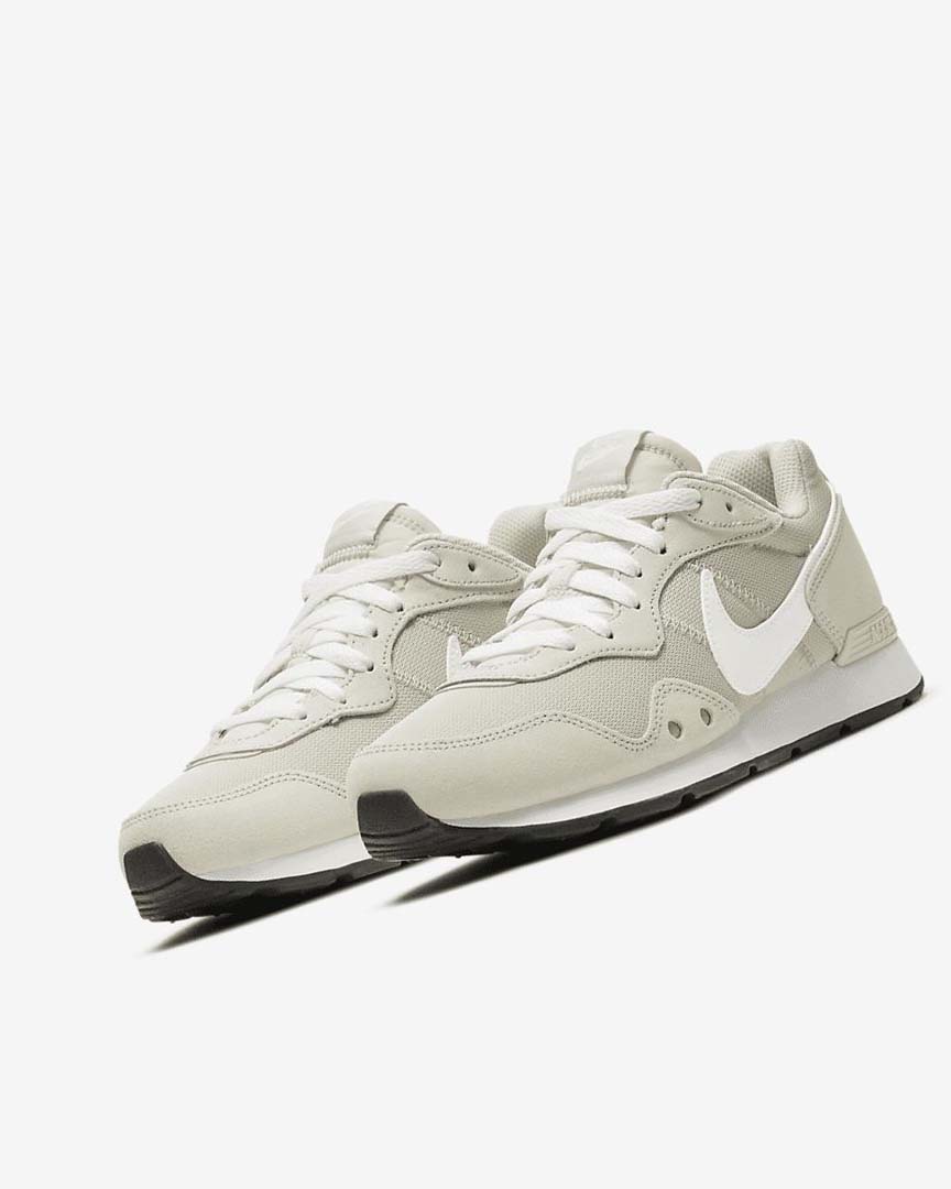 Light Beige / Light Beige / White Women's Nike Venture Runner Sneakers | UK2369