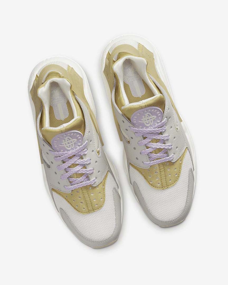 Light Beige Women's Nike Air Huarache Sneakers | UK3084