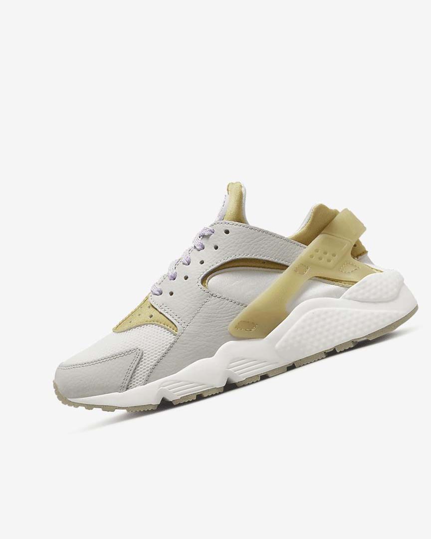 Light Beige Women\'s Nike Air Huarache Sneakers | UK3084