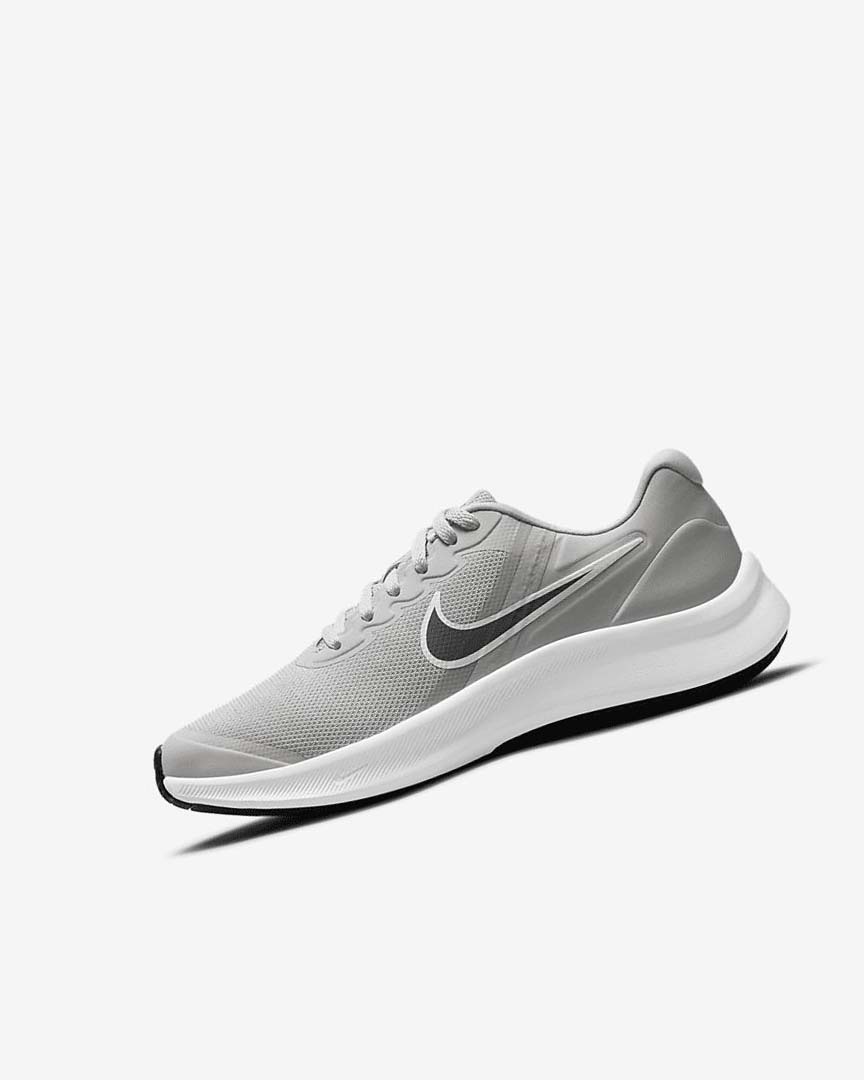 Light Grey / Grey / Black Boys\' Nike Star Runner 3 Running Shoes | UK1148