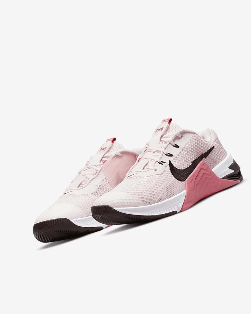 Light Pink / Pink / Metal Women's Nike Metcon 7 Training Shoes | UK2739