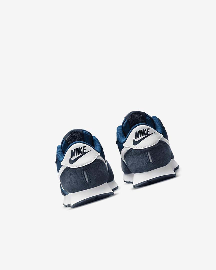 Navy / White Boys' Nike MD Valiant Shoes | UK4538