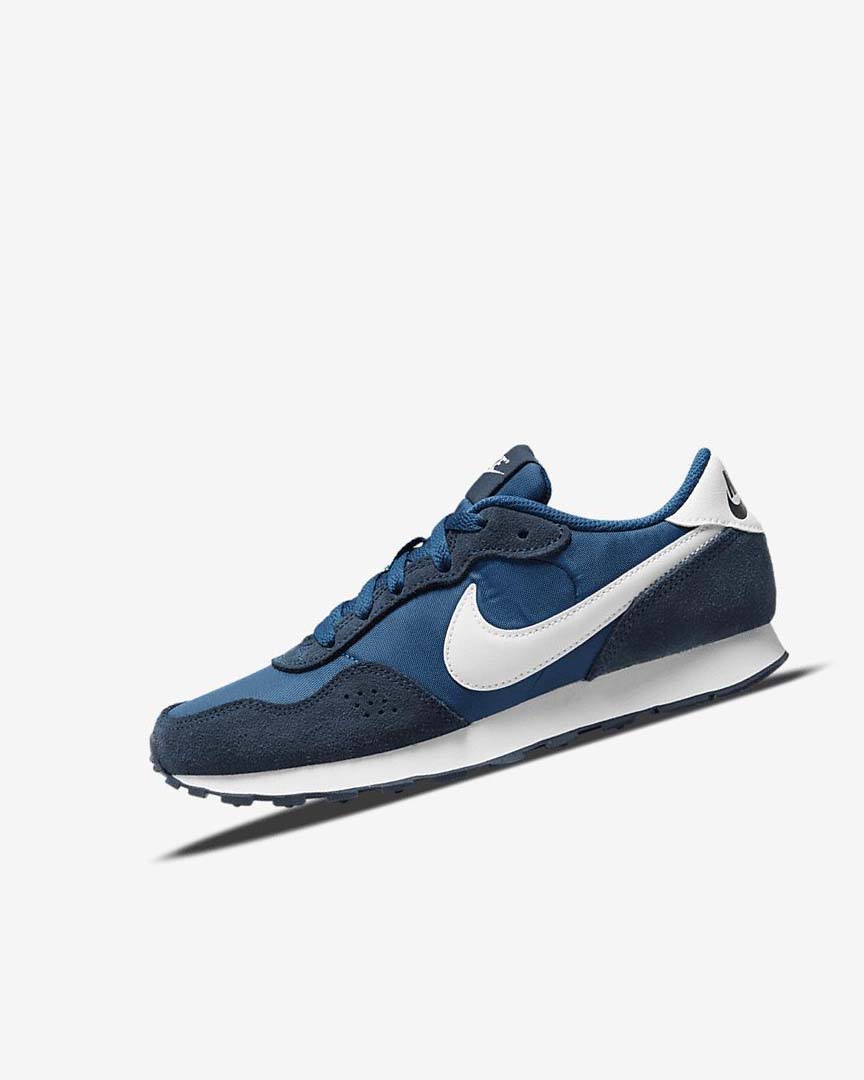 Navy / White Boys\' Nike MD Valiant Shoes | UK4538